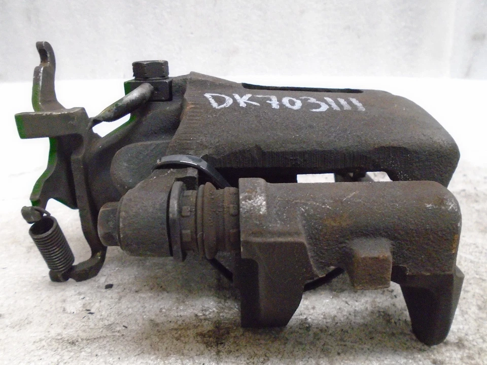 Pinza de freno trasera izquierda del lado del conductor Jaguar S-Type 2003-2005 OEM DK703111 Foto 3 de 4