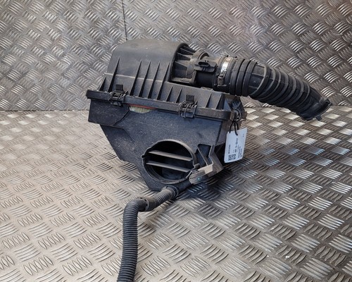 Volkswagen Crafter 2017-2019 2.0 DIESEL Air Filter Box DAMAGED SEE PHOTOS - Picture 7 of 7