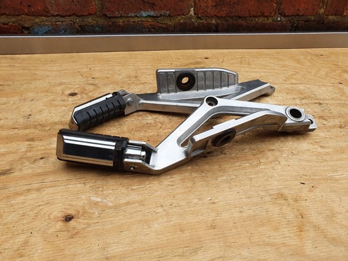 ♻️ Honda CBX650E CBX 650 E 82 - 85 Footpegs Rear L/R Hand ♻️ - Picture 7 of 9