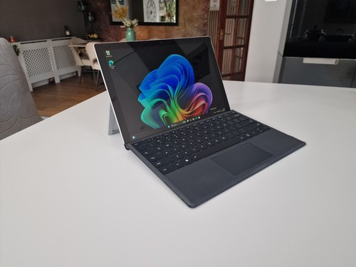 Microsoft Surface Pro 7+ Intel Core i3 11th Gen, 8GB 128GB SSD, With Keyboard