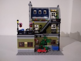 Used Complete LEGO Creator Parisian Restaurant 10243