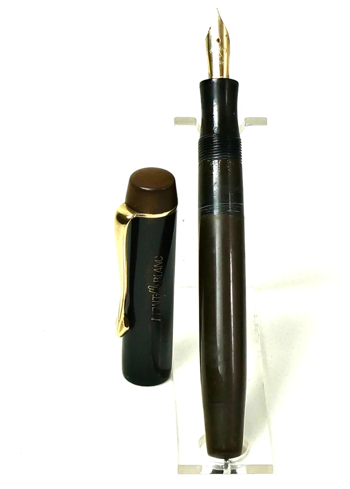 Montblanc 324 III. Serie - Druckknopf-Füllfederhalter, 14ct. Goldfeder.  (F44)