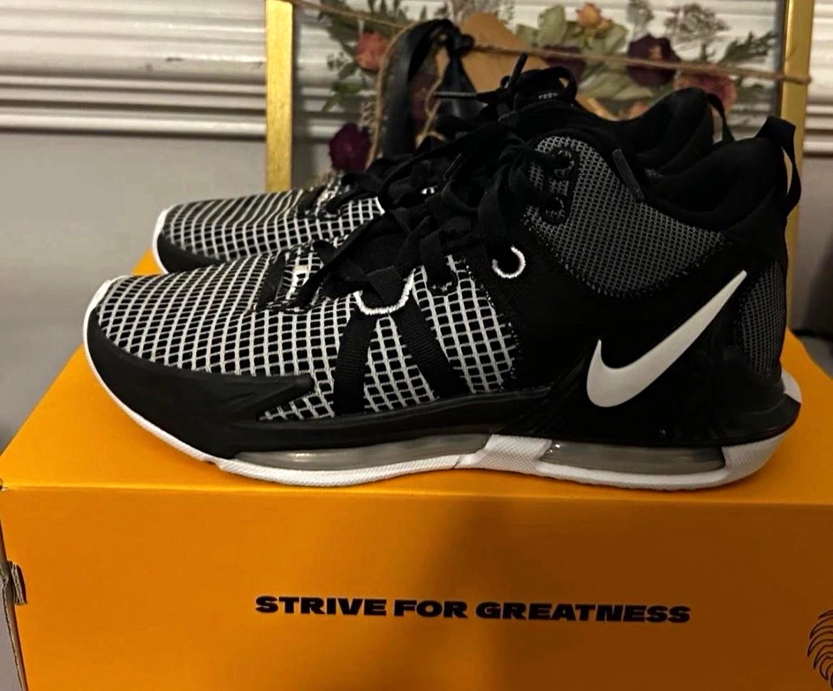 Nike LeBron Witness 7 White Black for Sale - Authenticity