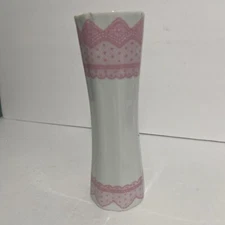 Floral Vase Tall Lace Love Scalloped Ceramic Pink White Hearts 90’s FTD 7”x 2”