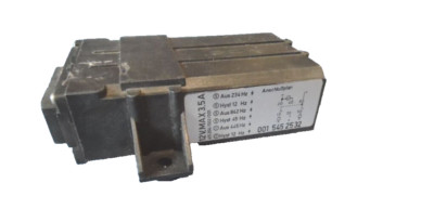 Schalter 12 Volt Max 3,5 A  Mercedes       001 545 25 32