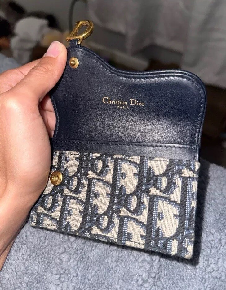 ディオール　Dior　Saddle Bloom カードホルダー　黒 Saddle Bloom Card Holder Black Goatskin | DIOR