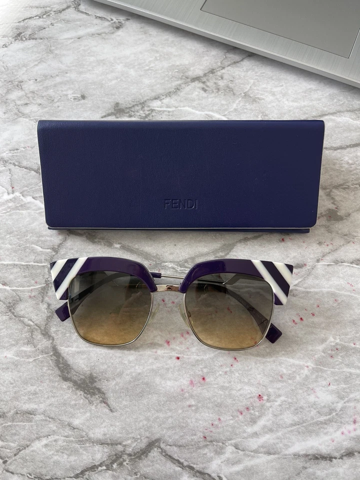 Óculos de sol quadrado FENDI Waves branco e roxo degradê - Imagem 4 de 4