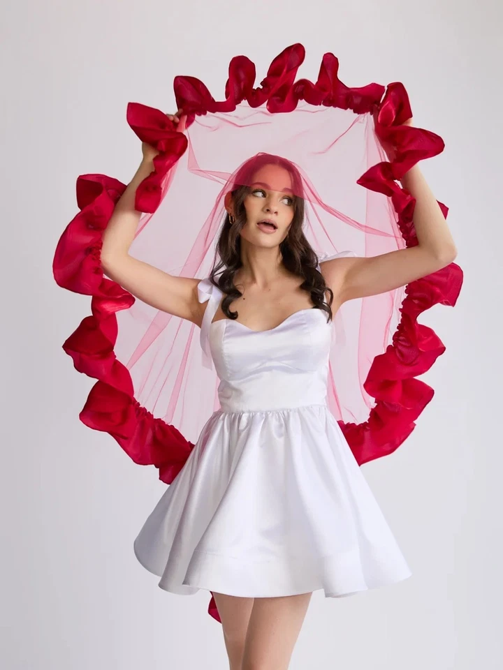 Velo de boda de organza satinado rojo/rosa/velo corto de novia Foto 3 de 4