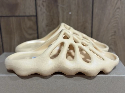 Adidas Yeezy Slide 450 Cream 2023 Size 11 Men GZ9864