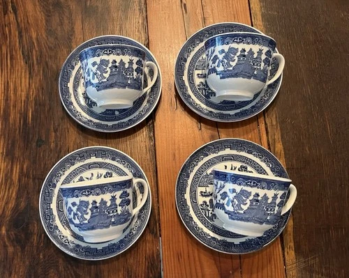 4 Vintage Blue Willow Made in England Tea Cups W/ Johnson Brothers Saucers C
