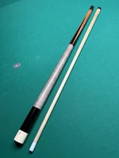 Schon STL 4 Cue Maple & Ebony