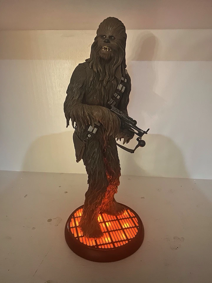 Estátua exclusiva formato premium Sideshow Star Wars Chewbacca #328/1000 - Imagem 4 de 4