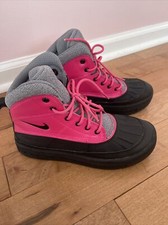 EUC NIKE ACG Woodside Girls Winter Duck Boots Waterproof Black Pink Y 5.5