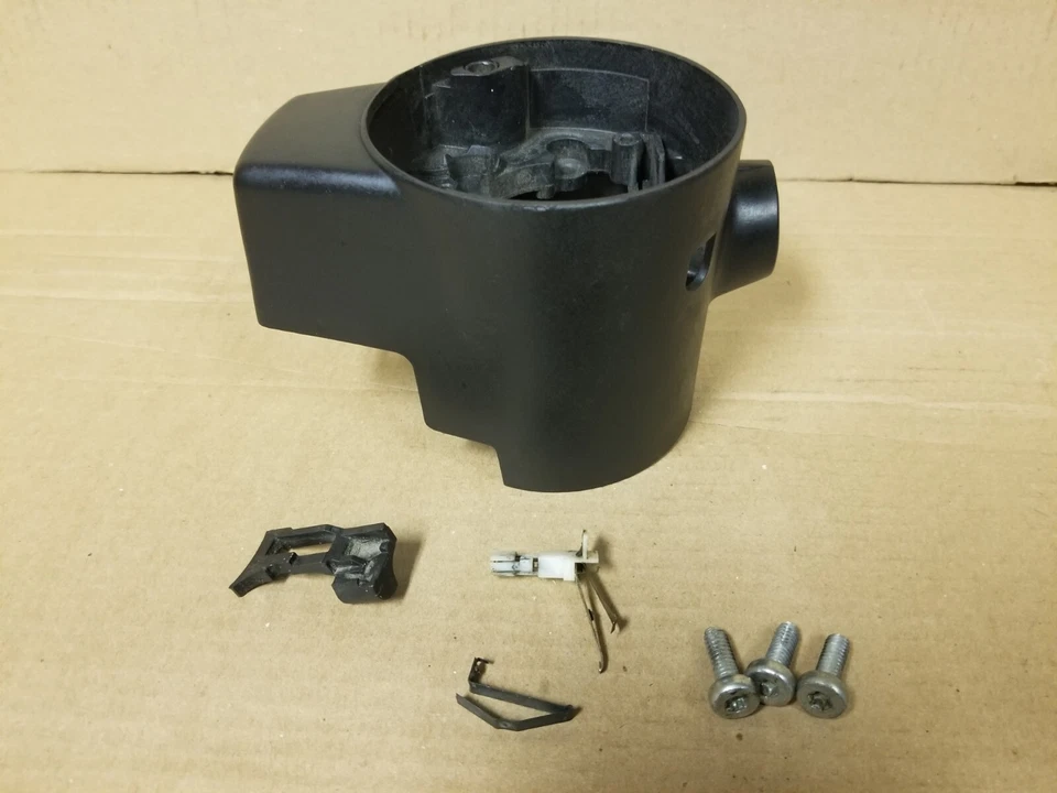 87-95 Jeep Wrangler YJ Tilt Steering Column Upper Key Cylinder Housing - Image 2 of 3