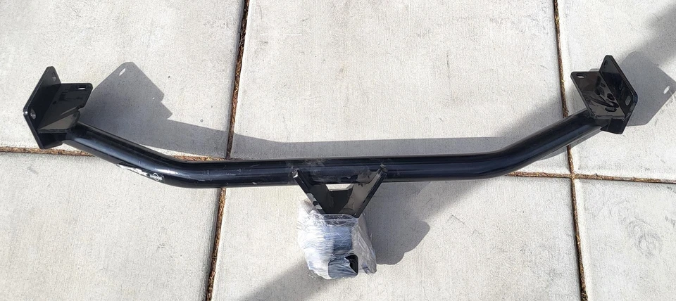 Draw-Tite 36572 Class 2 Trailer Hitch 1.25" Receiver for 2016-21 Hyundai Tucson Foto 2 de 4