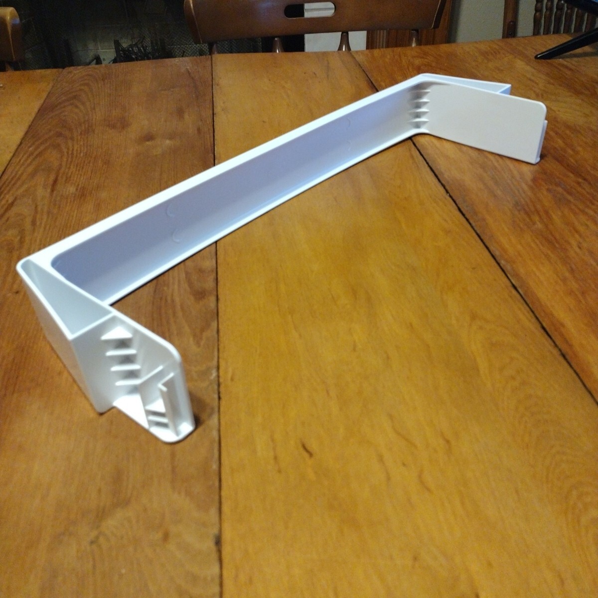 245D1185P001 GE Refrigerator Door Shelf Bar Condiment Rail Retainer
