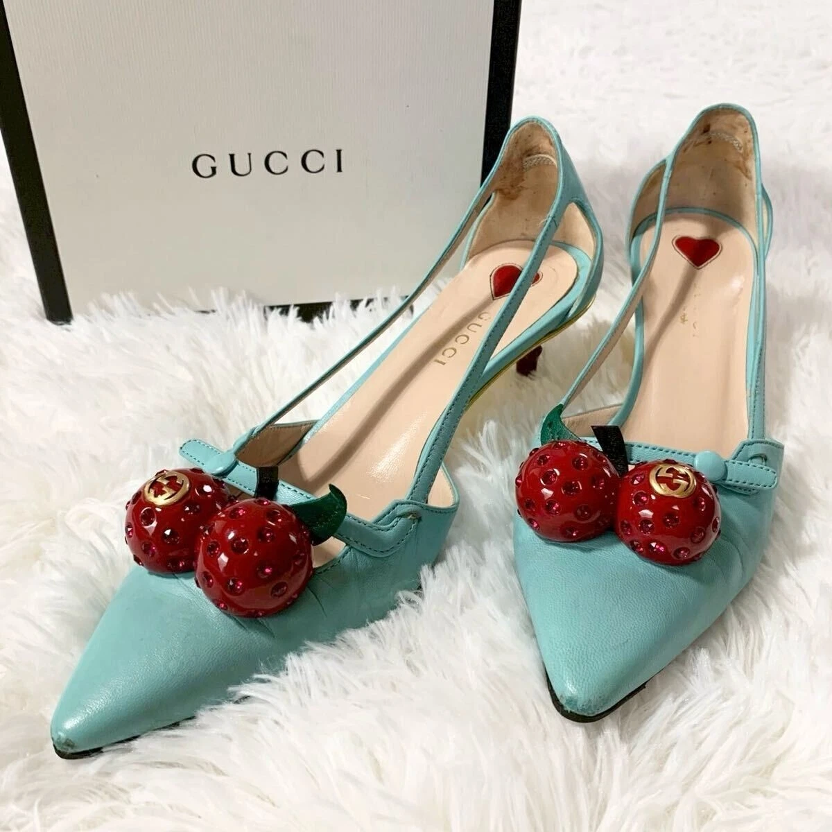 Escarpins GUCCI GG perles cerises imbriquées talon 35,5 cuir bleu clair occasion
