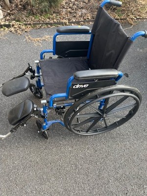Drive Medical SSP118FA-SF Sport Wheelchair