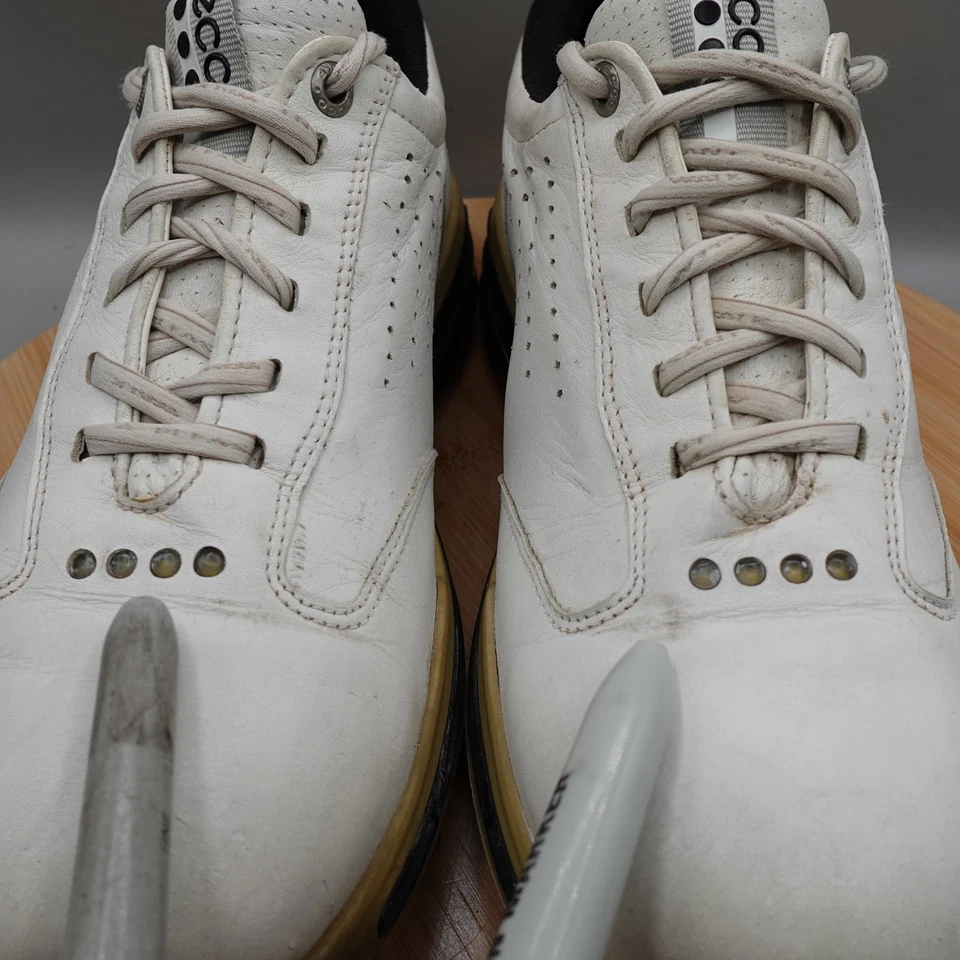 Zapatos de golf Ecco 39 para hombre 6 para mujer 8-8,5 cuero blanco con púas defectos Gore-Tex Foto 3 de 4