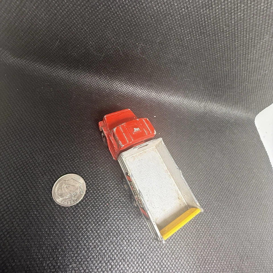 Camión de volteo Magiru fundido a presión de colección hecho en Francia 21520 Majorette ECH/100 Foto 3 de 4