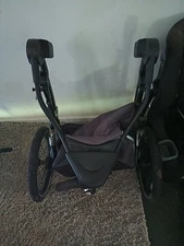 Chicco Bravo Stroller Frame with Rear Suspension Wheels