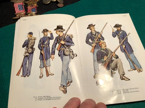 CIVIL WAR UNIFORM REFERENCE BOOK - ' UNIFORMS OF THE CIVIL WAR '