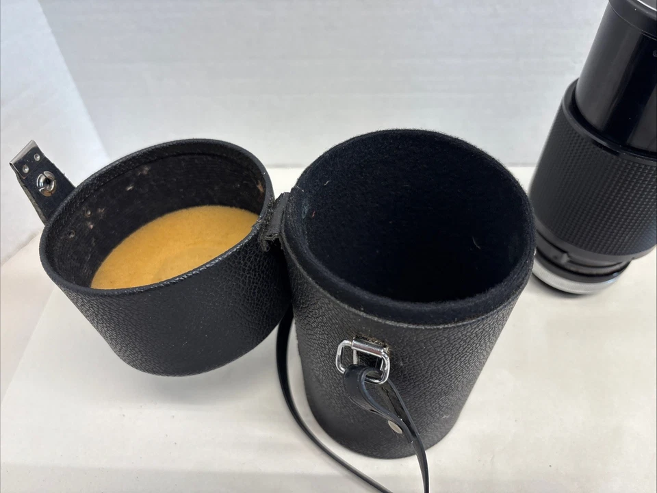 Vintage Vivitar Series 1 Macro Focusing Auto Zoom Lens 70-210mm 1:35 with Case - Image 4 of 4