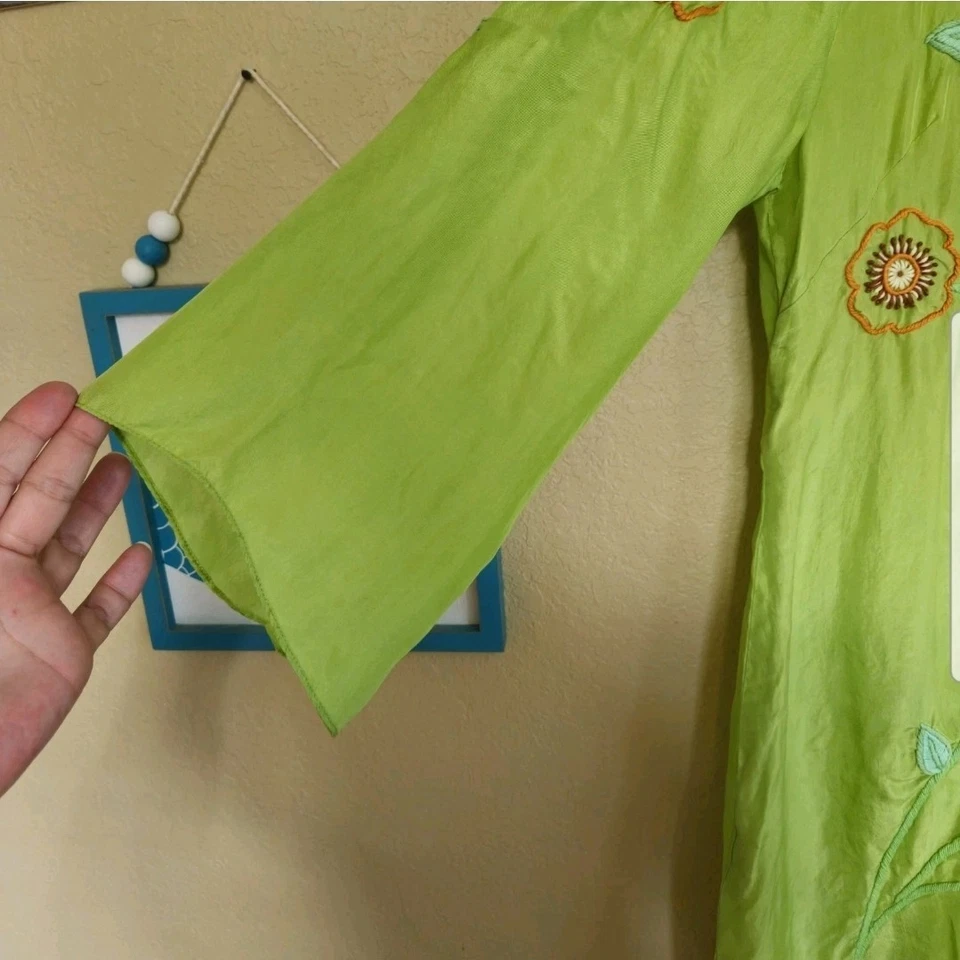 Vestido vintage 100 seda vibrante verde bordado flores hippie flower power Foto 4 de 4