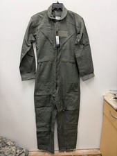 NEW GENUINE US AIR FORCE GREEN NOMEX FIRE RESISTANT FLIGHT SUIT CWU-27/P - 40L.