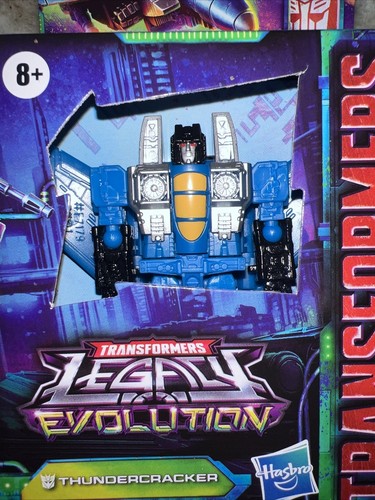 New IN-HAND Transformers Generations Legacy Evolution THUNDERCRACKER - Picture 5 of 5