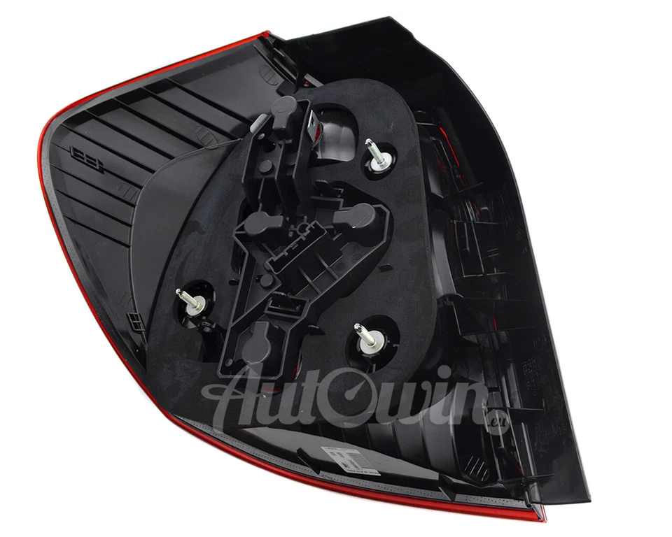 Luz trasera LED línea negra lado derecho BMW 1 Series E87 E81 OEM 63210397035 Foto 2 de 3