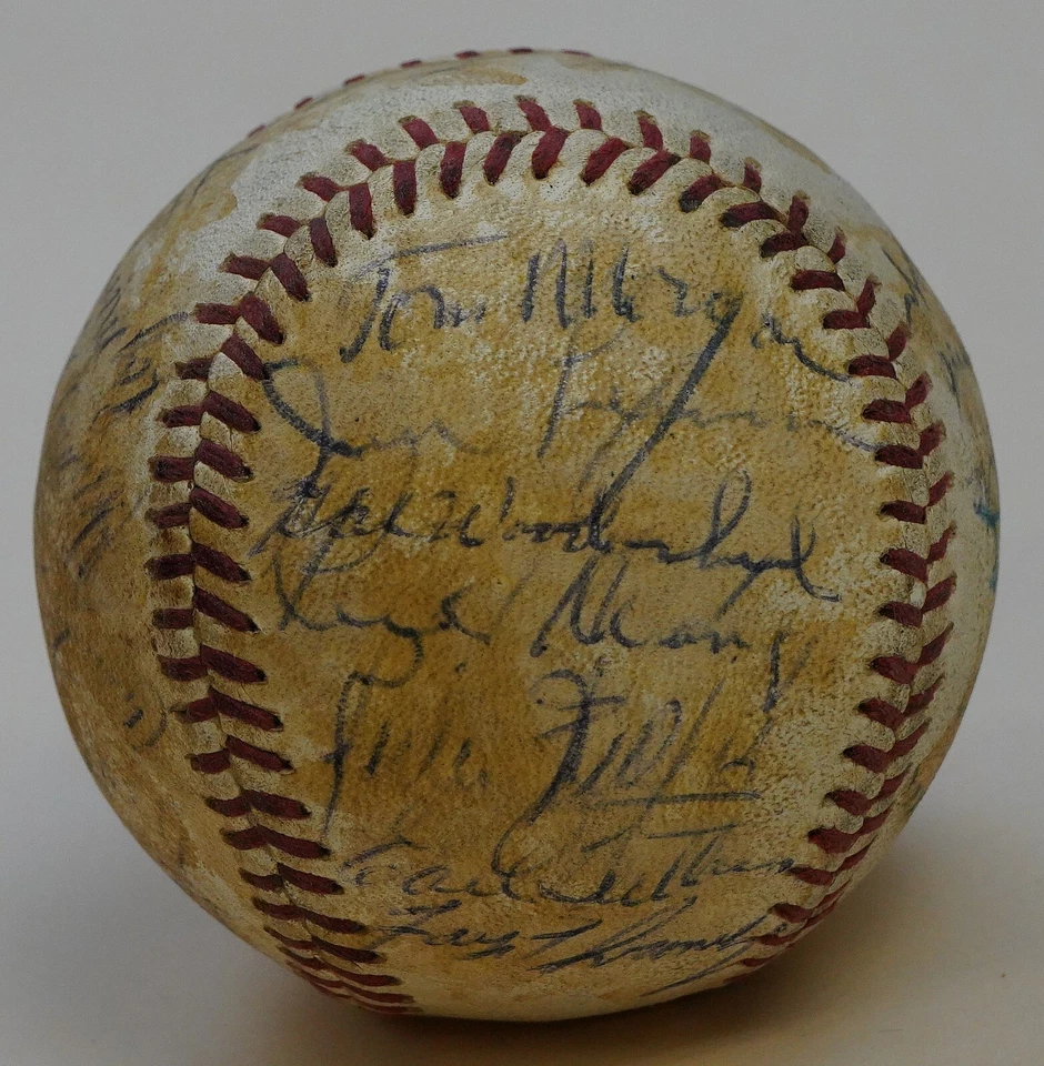 1960 Senators 26x Team Signed Baseball PSA/DNA Final Washington Harmon Killebrew - Image 4 of 4