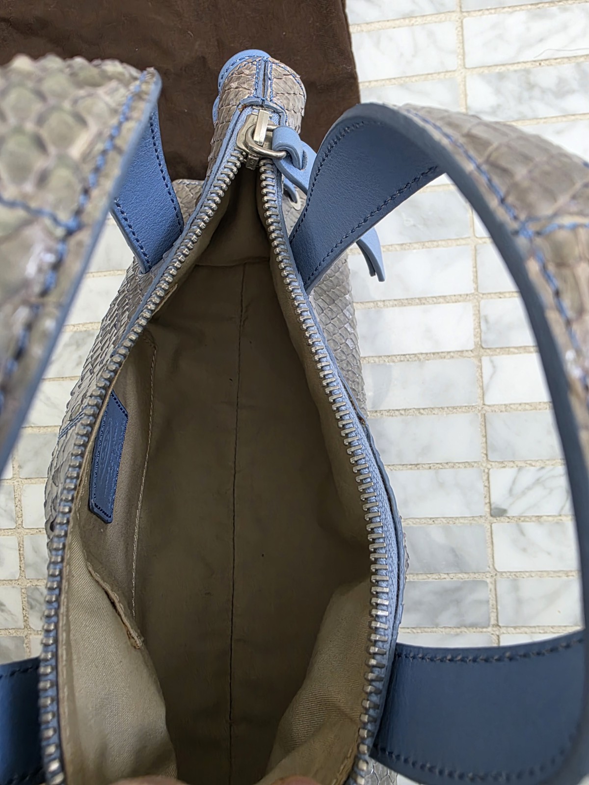 Vintage Tods Mini Blue Python Snakeskin Leather T… - image 4