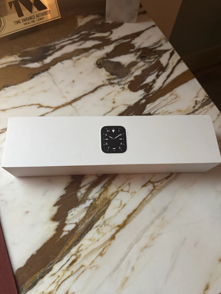 Apple Watch Edition Serie 5 Cerámica Blanca (GPS + Celular, 44mm) - RARO Foto 2 de 4
