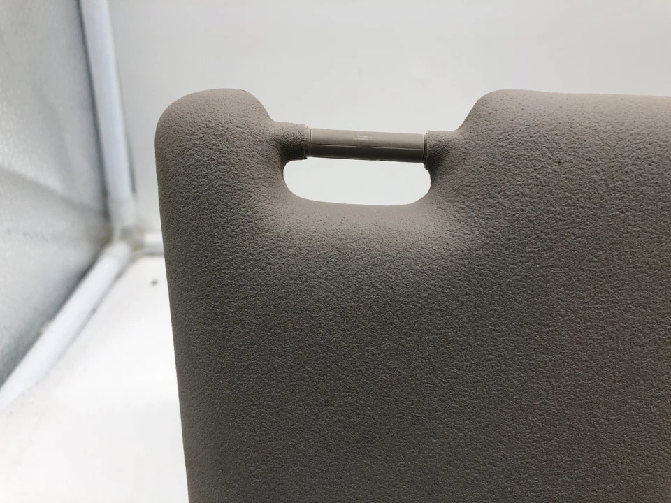 Volvo V50 2007-2011 pasajero parasol parasol gris iluminado OEM A01B16002 Foto 3 de 4