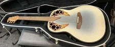 Adamas by ovation model # 1681-7 made in USA excellent USA 1990 original case