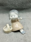 Vintage Porcelain Japanese Girl Sitting With Basket — photo 1