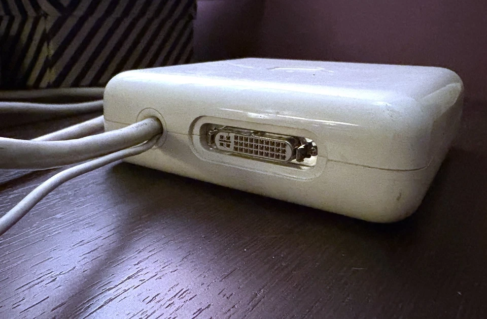 Apple A1006 DVI ADC Adapter - working - Bild 2 von 4