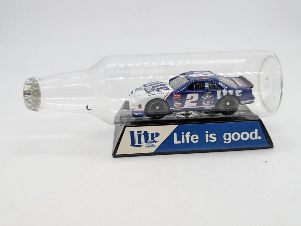 Coche Wallace oxidado Matchbox en botella transparente Miller Lite 1:64 NASCAR Thunderbird Foto 3 de 4