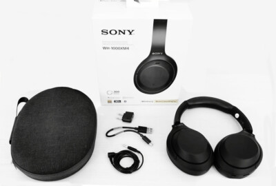 Sony WH-1000XM4 ブラック ケース付き Sony WH-1000XM4 Wireless Noise-Canceling Over-Ear Headphones