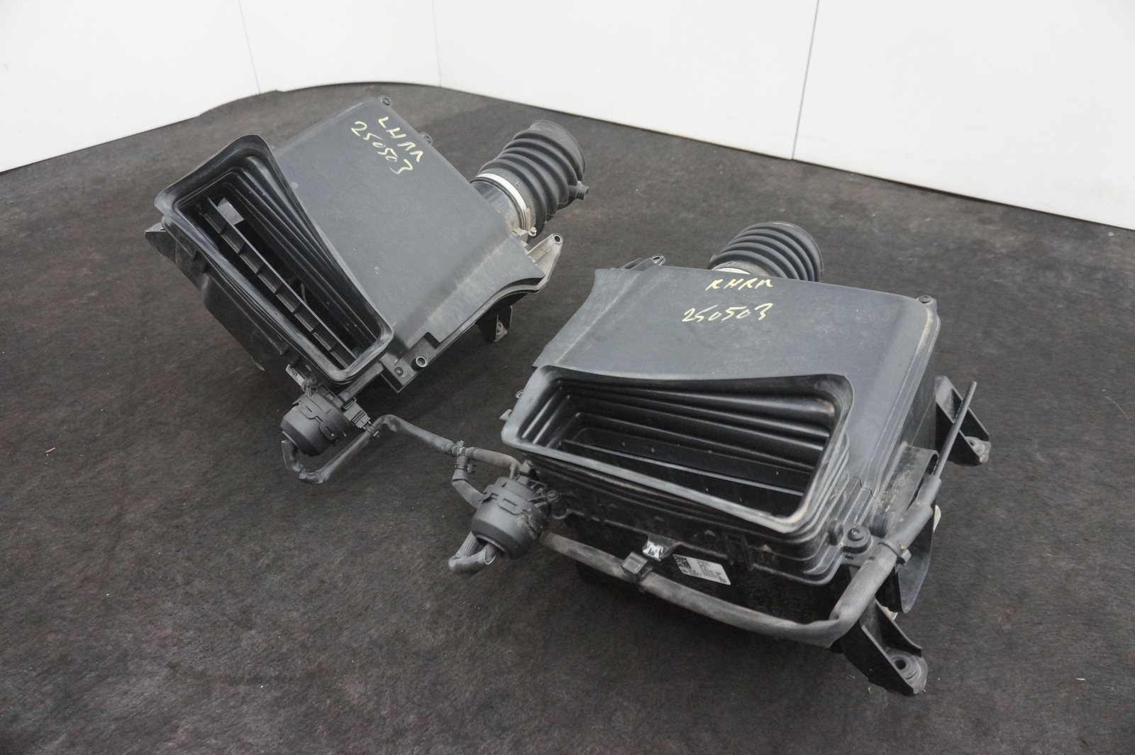 Set 2 Rear Left & Right Air Intake Filter Housing OEM 4S0133837 Audi R8 4S 18-24