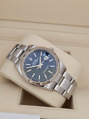Rolex Datejust Ref 126234 36mm - Blue Motif Dial, 2023 Full Set - Picture 6 of 19