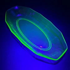 Vtg Fostoria Glass Fairfax Green 11" Oval Celery Dish Uranium Glow 1921-1947