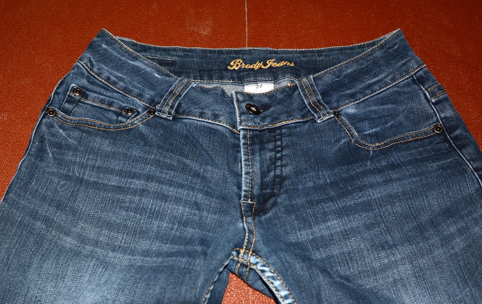 Picture 3 of 8