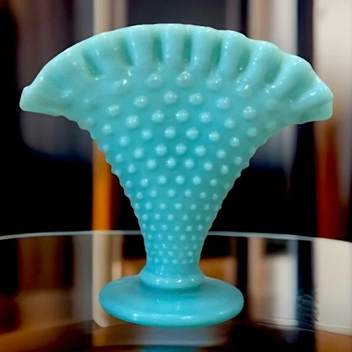 BEAUTIFUL FENTON TURQUOISE BLUE PASTEL HOBNAIL 4" MINI ART GLASS FAN VASE 1950'S