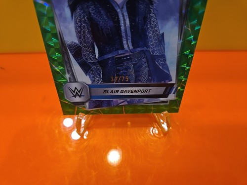 2025 Topps Chrome WWE Green Geometric Refractor #189 Blair Davenport /75 - Picture 6 of 10