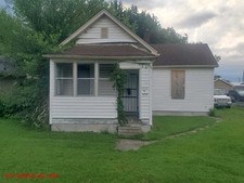 *No reserve* 3 bedroom fixer upper house for sale – AS IS – 2 Parcels