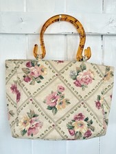 Vintage floral handbag with wooden handles