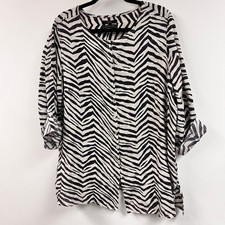 Women's plus size Tahari 100% Linen animal print roll sleeve button down tunic