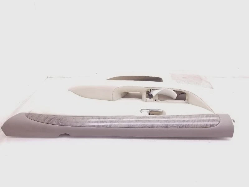 Lexus LS430 2003 montaje de panel de puerta trasera lado del pasajero  Foto 4 de 4